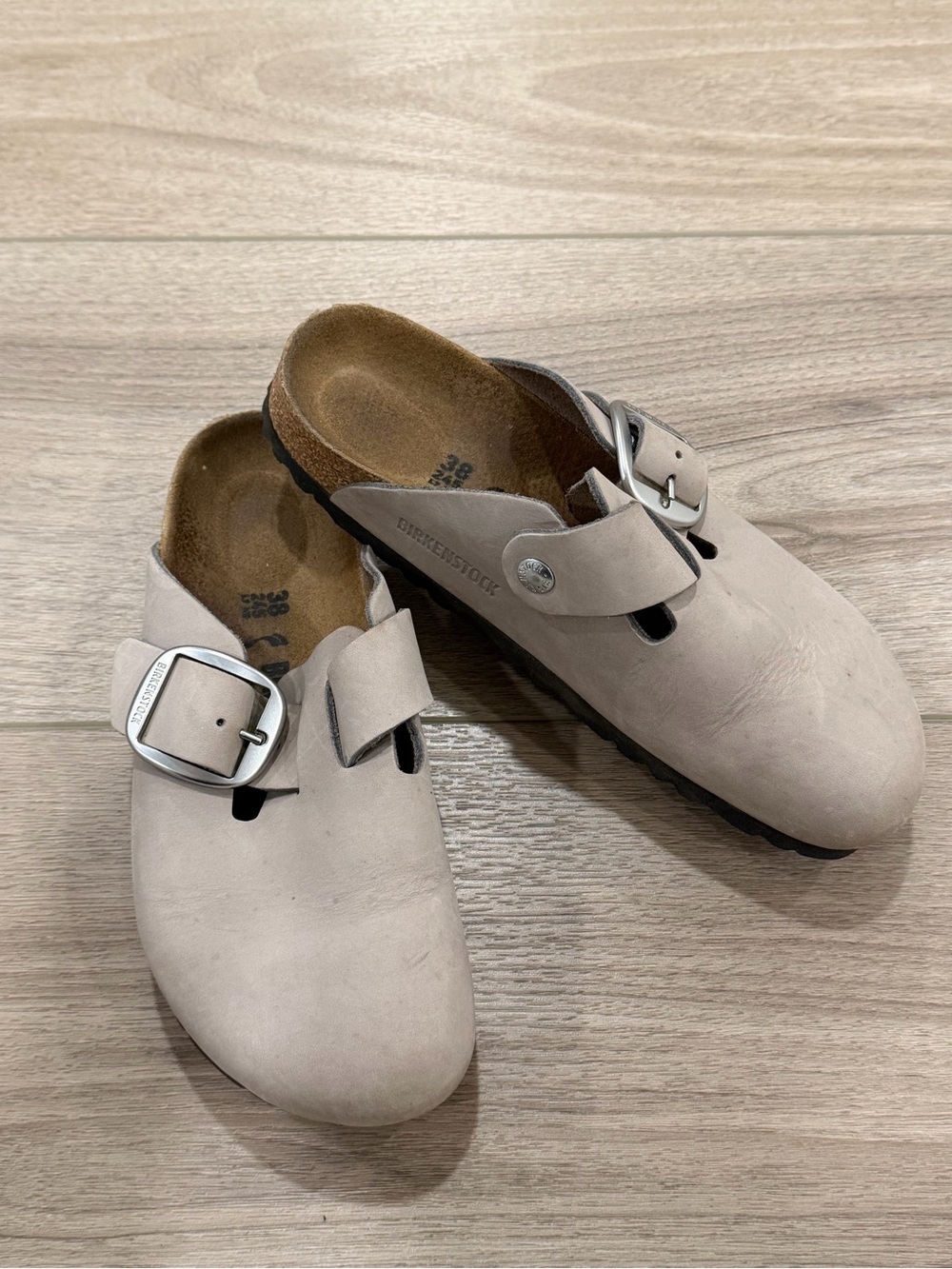 Birkenstock Boston Big Buckle Clog Leather Dove Gray Size EU 38 7-7.5 US